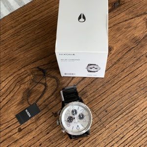 Nixon 48-20 Men’s Chrono Watch Black/Silver